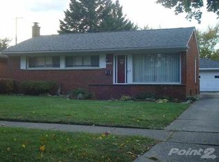 29480 Aspen Dr, Flat Rock, MI 48134