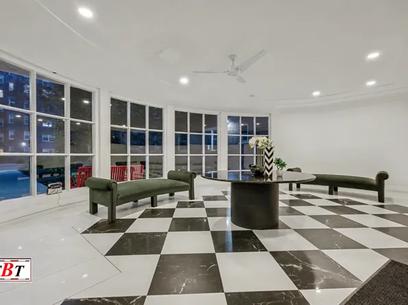 915 East 17th Street image 5 of 29