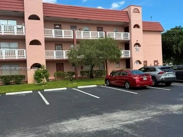 9641 Sunrise Lakes Blvd APT 111, Sunrise, FL 33322