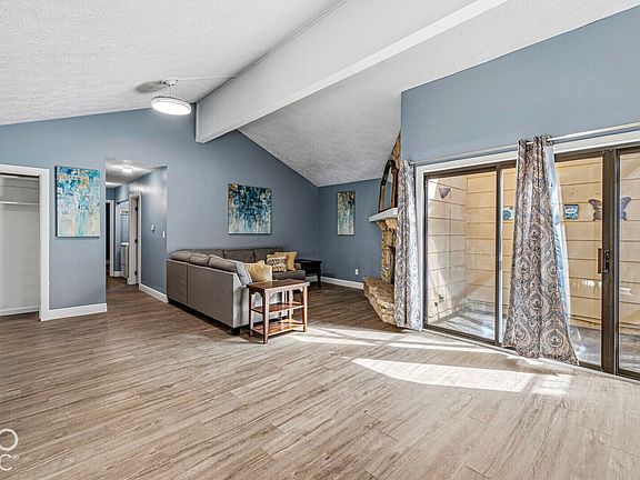 3rd image of 5760 Overcrest Dr