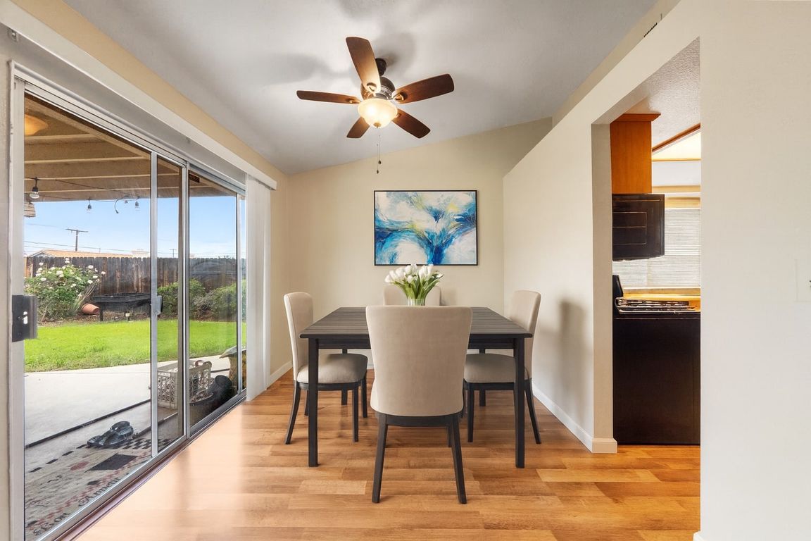 next background image