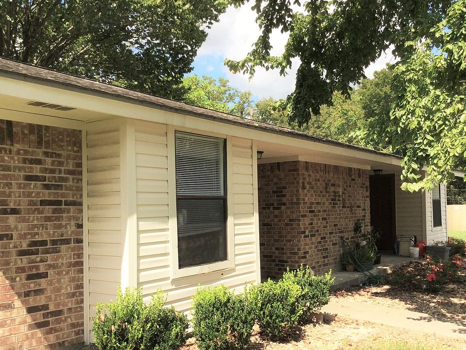 1st image of 3705 Choctaw Dr #B