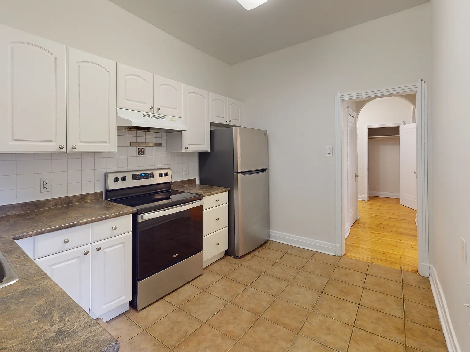 335 Metcalfe — Photo 3
