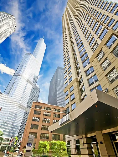 440 N Wabash Ave Photo 1