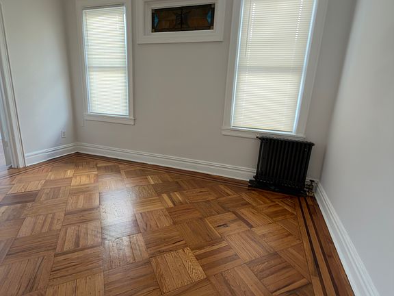 3rd image of 276 Winfield Ave Unit 2
