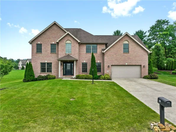 1121 Cross Creek Dr, Uniontown, PA 15401