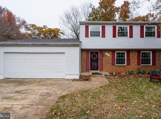 8636 Leslie Ave, Lanham, MD 20706