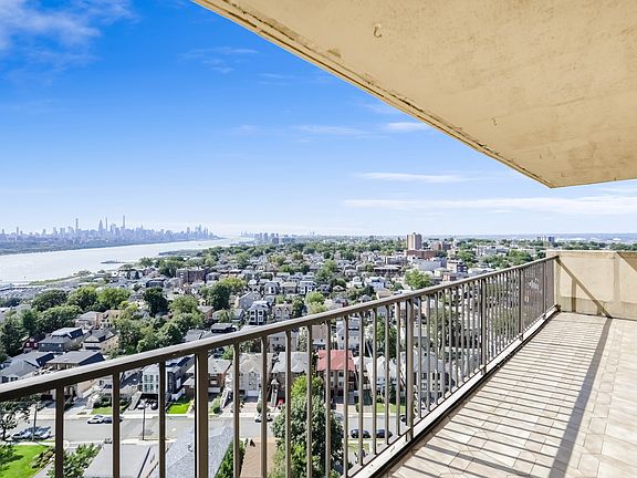 2nd image of 200 Winston Dr APT 2019
