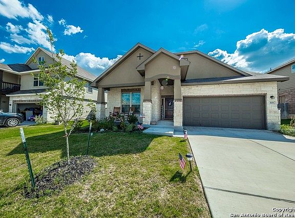 2nd image of 601 Saddle Villa