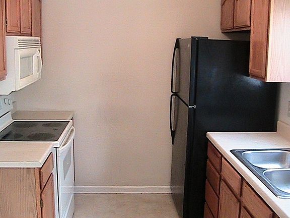 3rd image of 106 W Chilhowie Ave