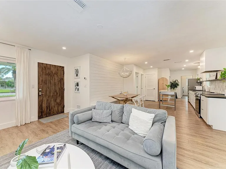 302 San Marco Dr — Photo 6
