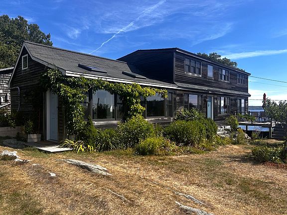 3rd image of 1442 Five Islands Road
