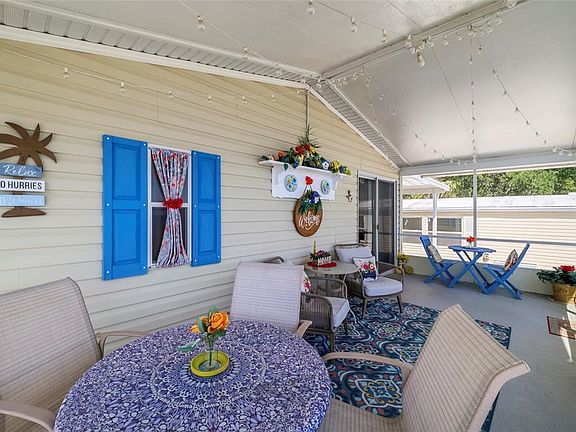 2nd image of 2927 Coquina Esplanade