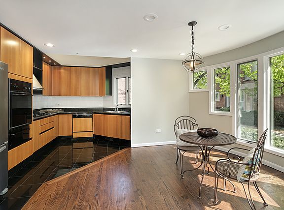 2nd image of 943 Central Ave #943