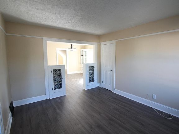 4th image of 4209 Stickney Ave #D