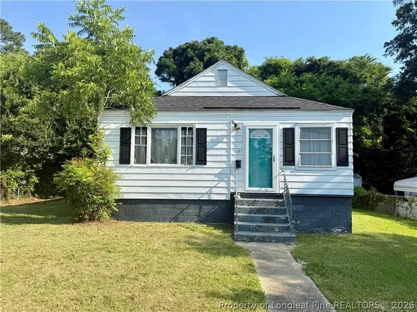 121 Mullins Ave, Fayetteville, NC 28301