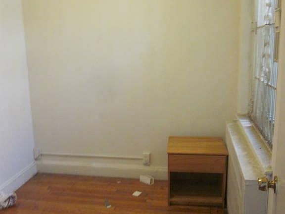 5th image of 213 E 89th St APT 4c