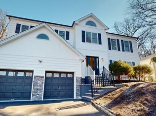 14 Cambridge Rd, Verona, NJ 07044
