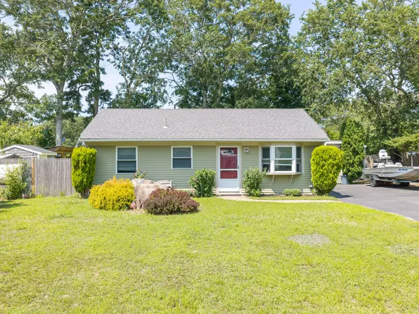 5 Birch Street, Buzzards Bay, MA 02532