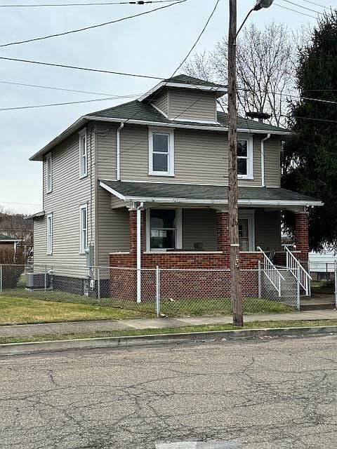 1st image of 108 Ash Ave