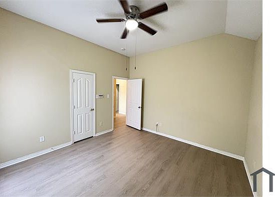 4th image of 8713 Watersway Dr