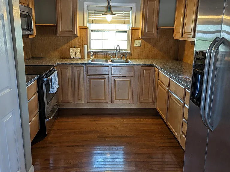 2395 S Lakeshore Dr — Photo 14