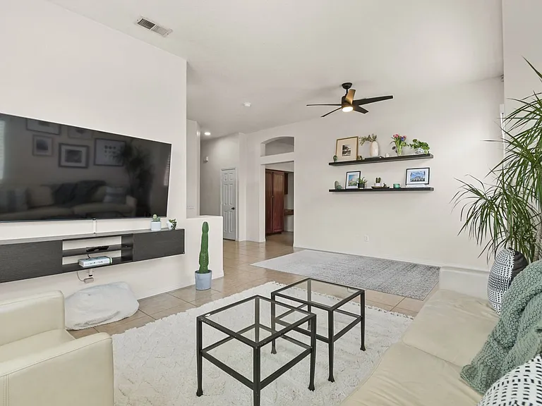 870 Bracero Pl — Photo 7
