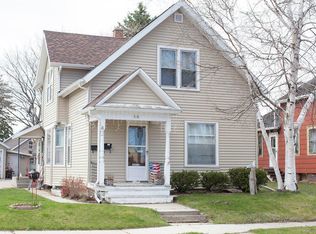 910 S 24th St, Manitowoc, WI 54220