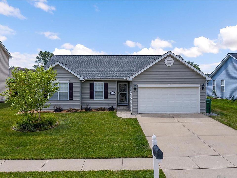 1st image of 727 Moorland Cir