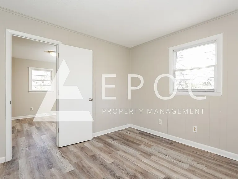 1619 Lexington Ave — Photo 10