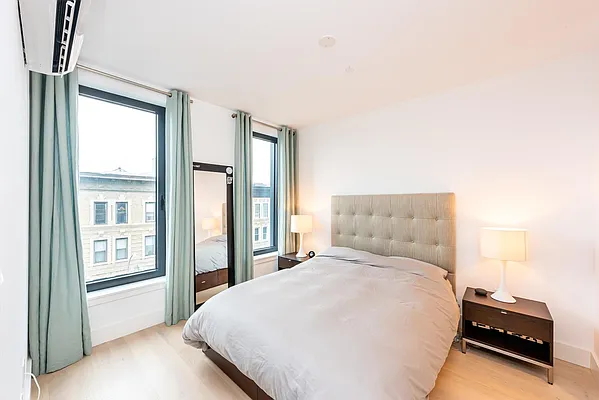 Rented by WIRE International Realty | media 15