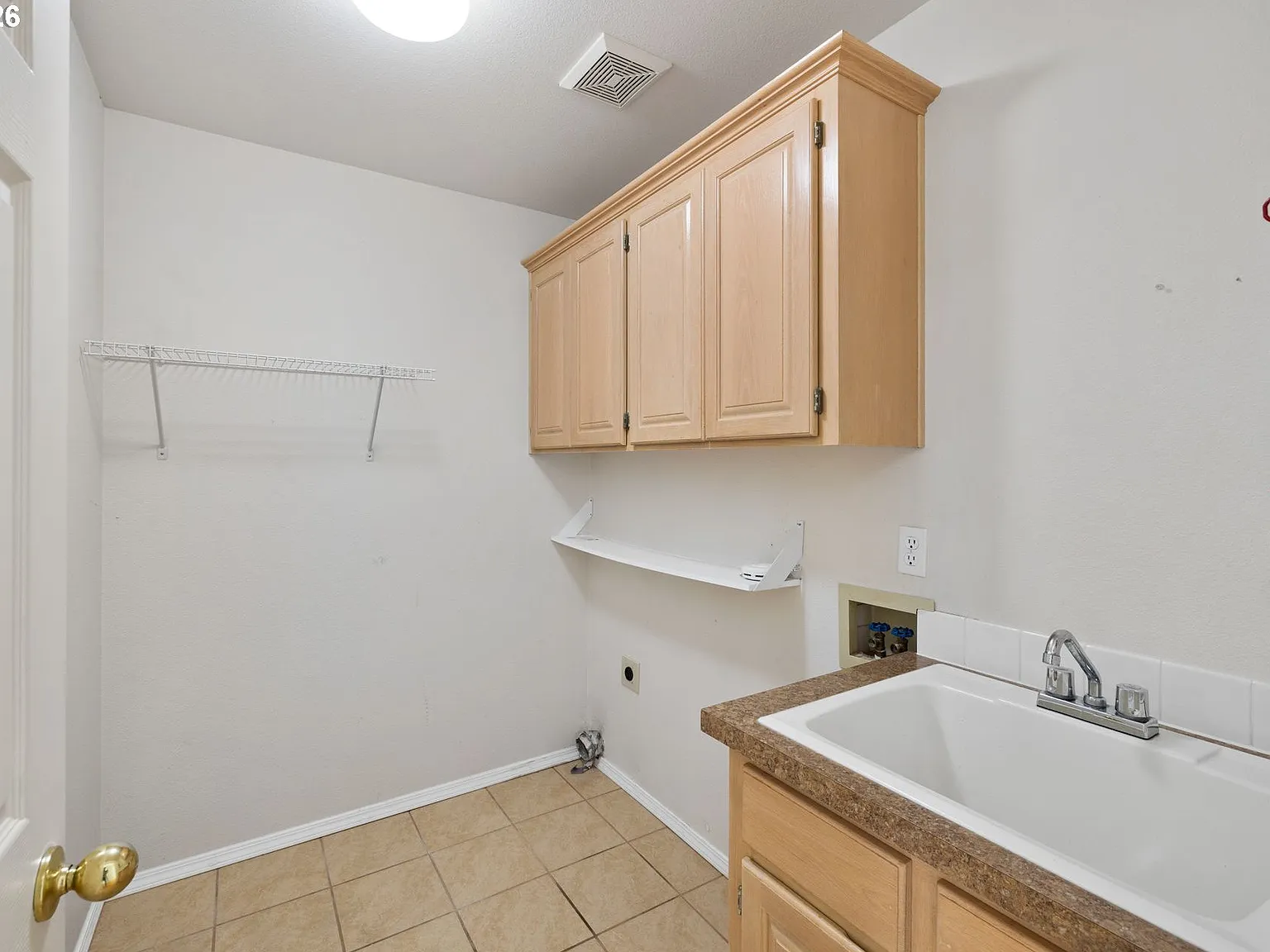 3 bed, 1824 sqft, $3,100 — Photo 3