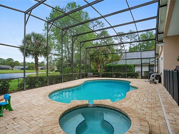 4th image of 552 Winding Creek Pl