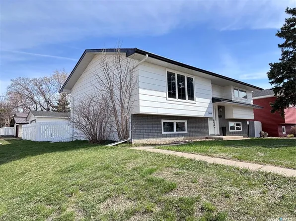 1446 Stadacona STREET W, Moose Jaw, SK S6H 6R9
