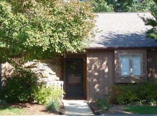 1721 12th St NE, Hickory, NC 28601