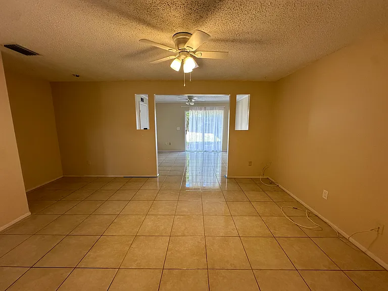 2163 Alicia Dr — Photo 4