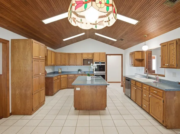 10742 New Sulphur Springs, San Antonio, TX 78263