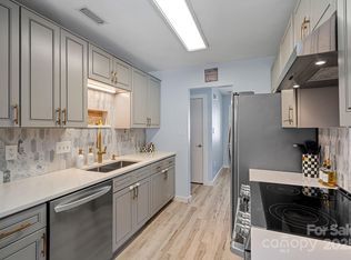 8122 Sherington Way, Charlotte, NC 28227