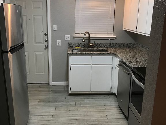 2nd image of 1610 Poage Ave #1612