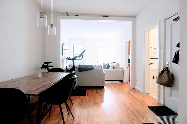 Rented by Voro, LLC | media 3