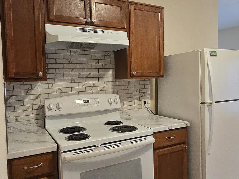 4211 Chartres St #6 — Photo 12