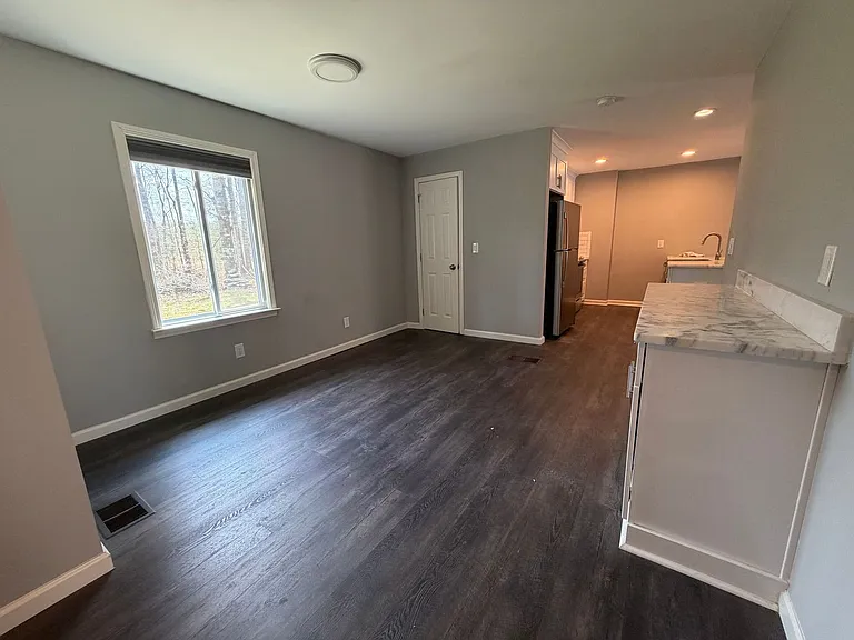 32 Lovers Ln NE — Photo 9