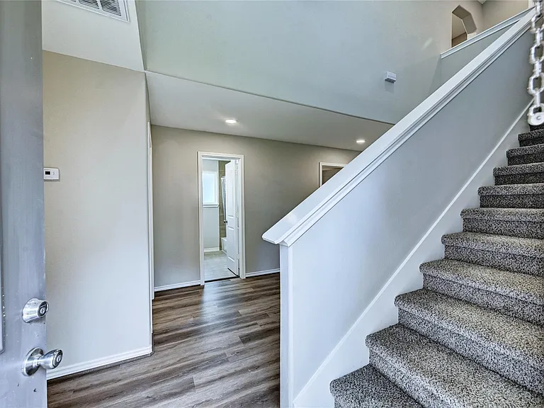 268 Sunrise Dr — Photo 8