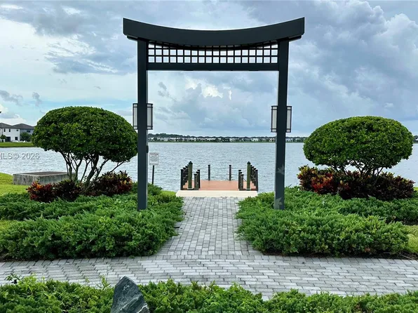 9155 NW 161st St, Miami Lakes, FL 33018