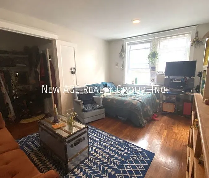 The Emerson — Photo 182