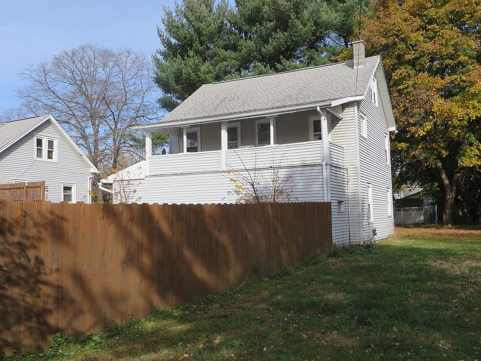 2nd image of 1102 Laurelton Dr