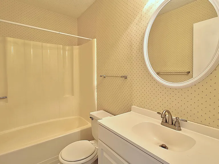 910 Brett Dr — Photo 12