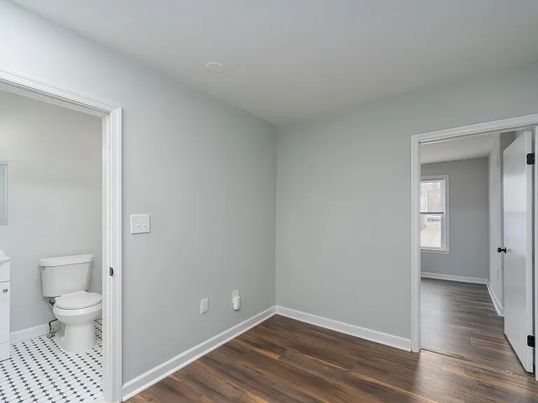 611 Oldham St — Photo 12