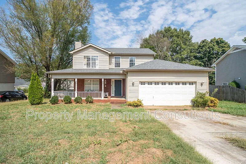 4 bed, 3.0 bath, 2234 sqft, $2,000 — Photo 1