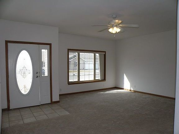 4th image of 4250 Windsong Dr